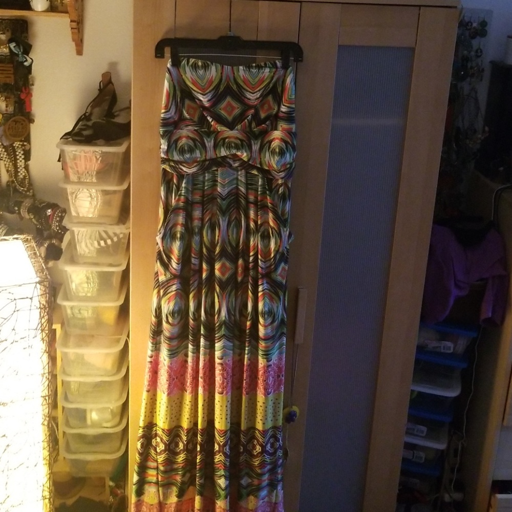 Sleeveless dress